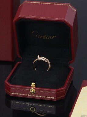 CARTIER Gold Ring